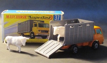 Matchbox　superfast　37 cattle truck その１.jpg